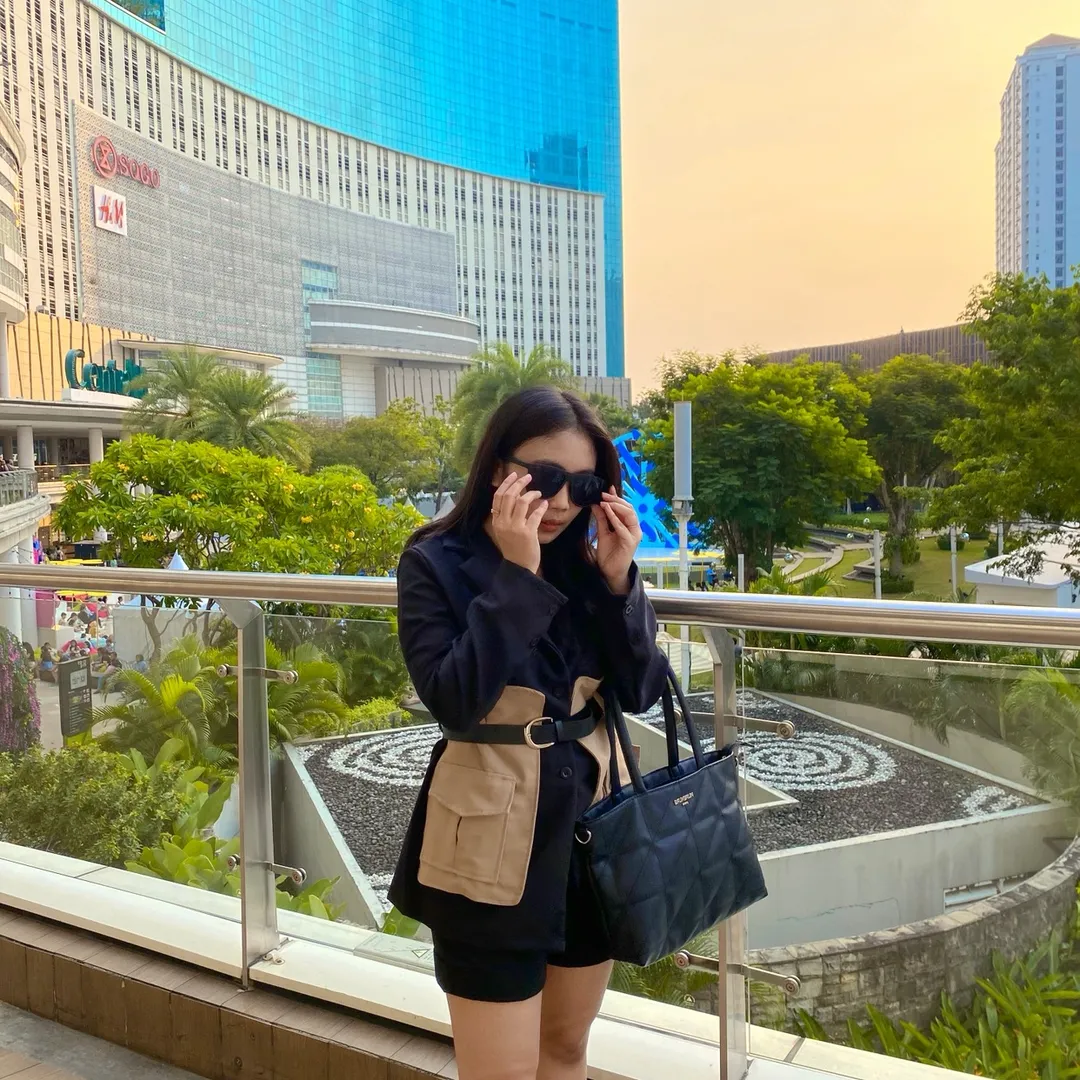 apriliadevi_antika