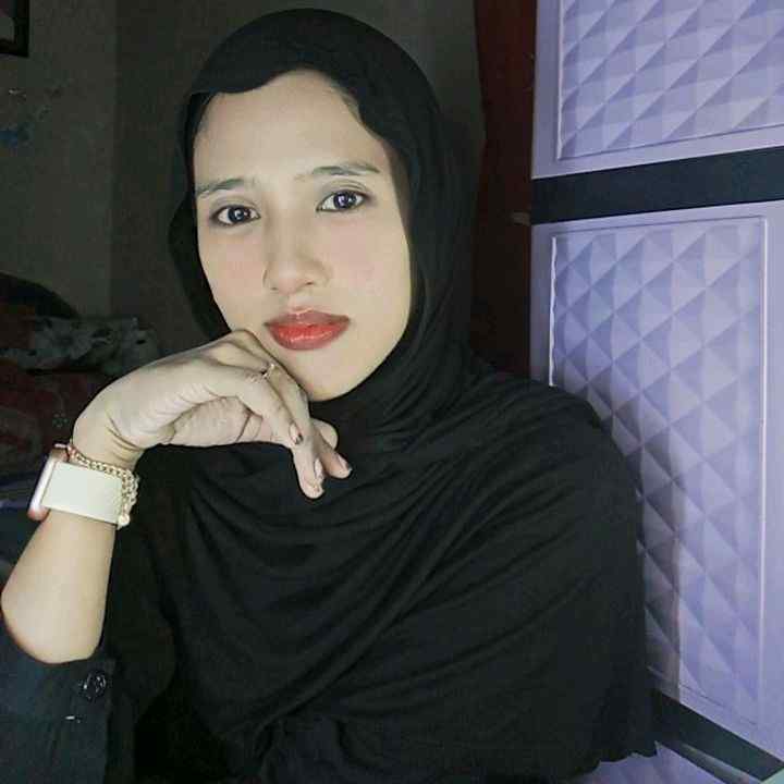 ayyu_pratiwi0