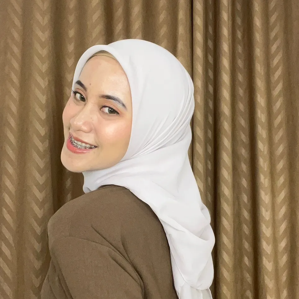 farah.anhar