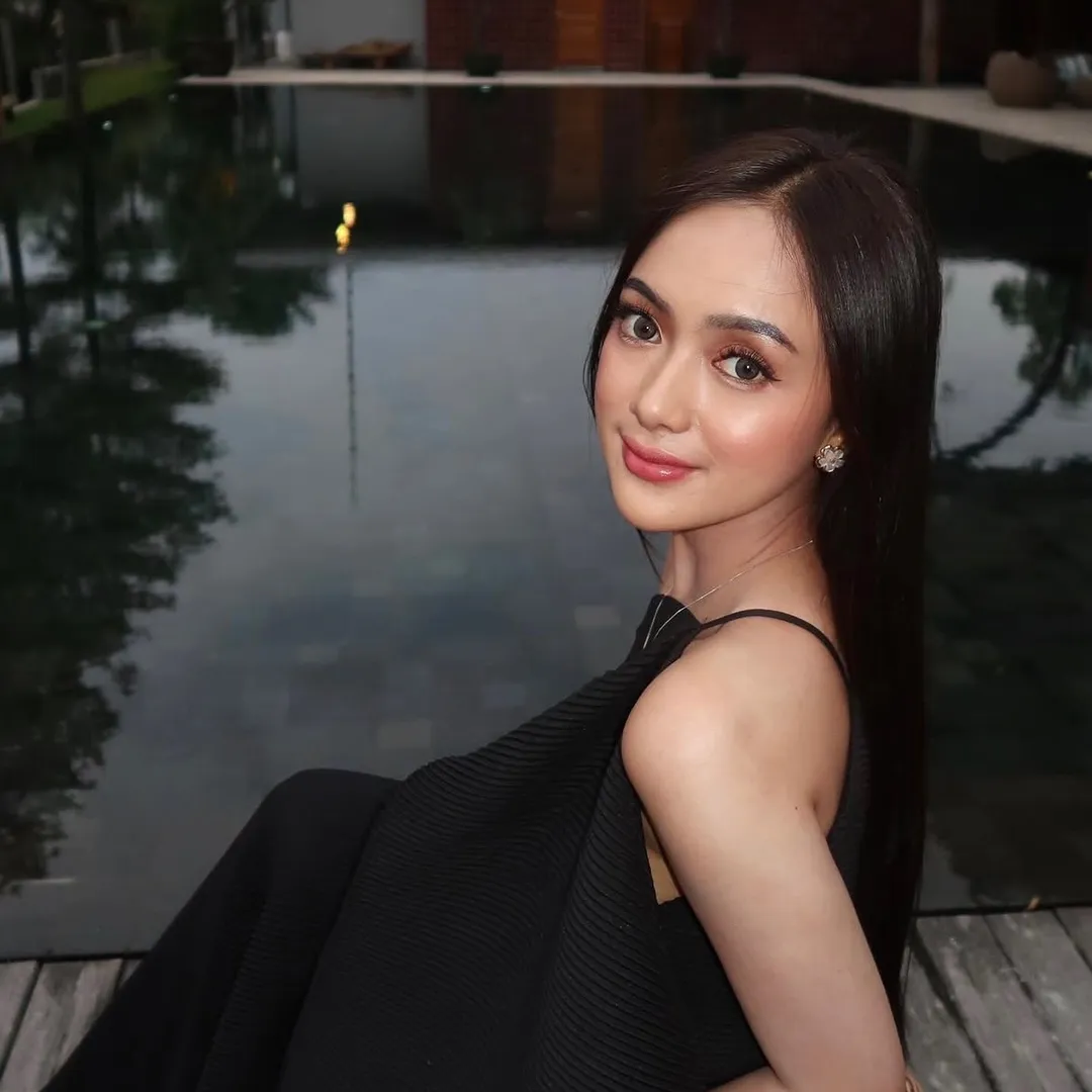 nadinebsthm