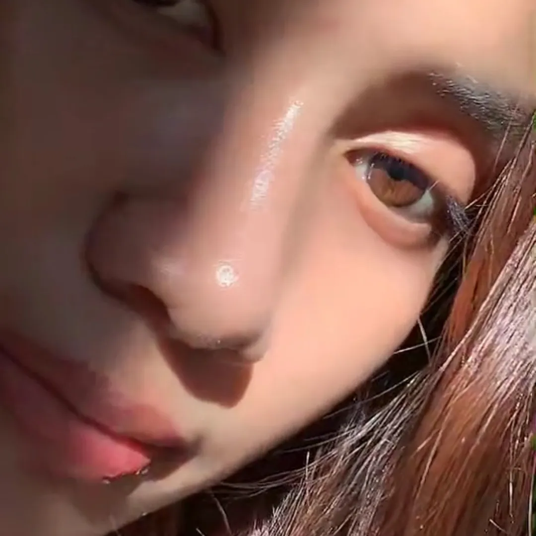 roseelynee