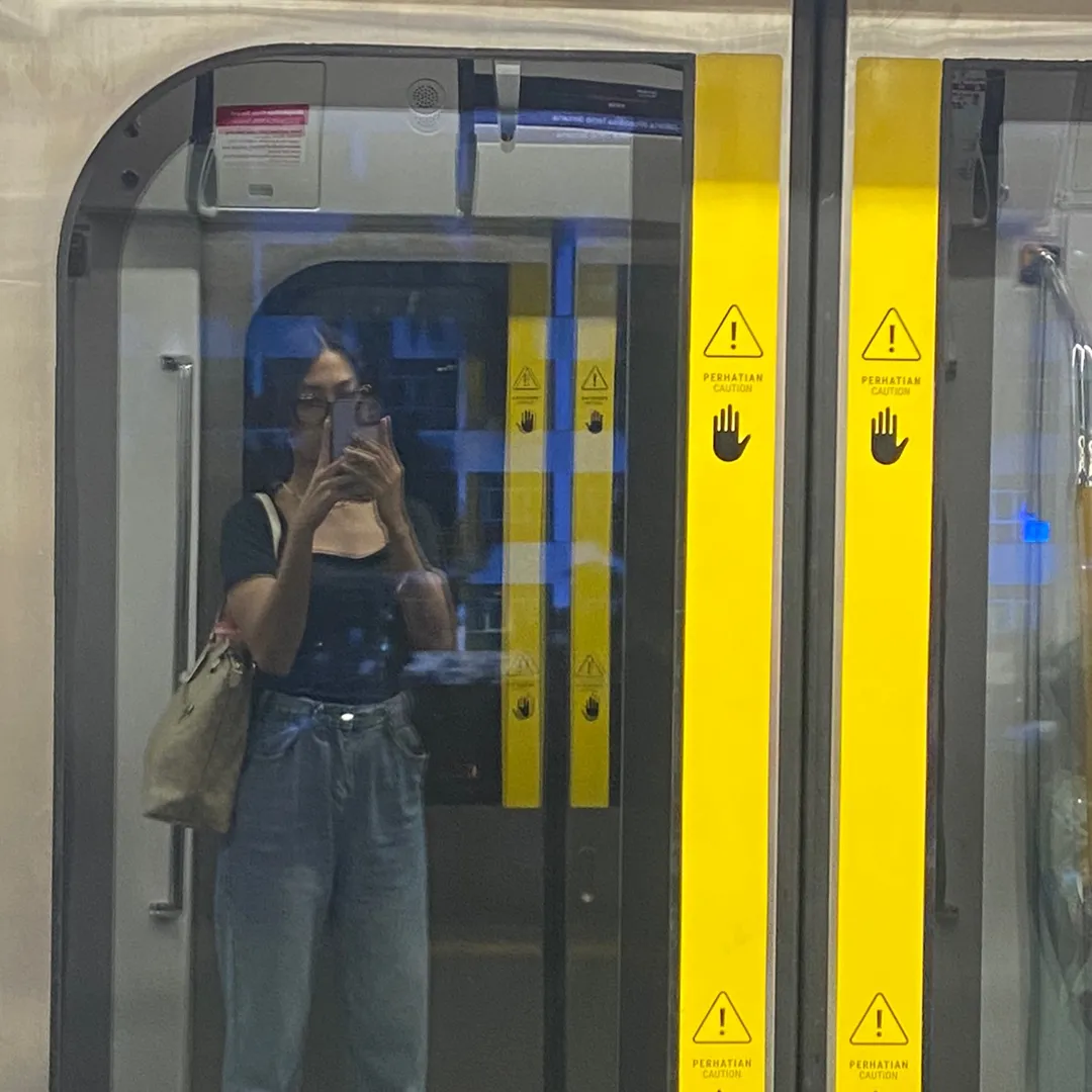 sarahs.jpgkedua