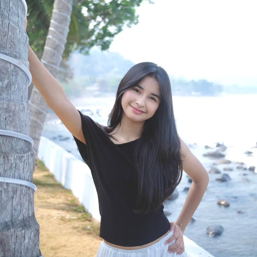 vaniaapriscil