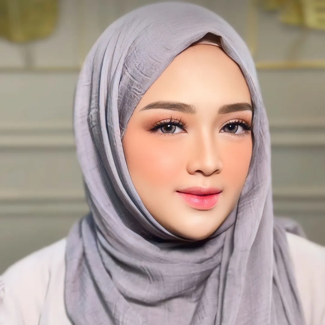 vivi.yolandaamakeup